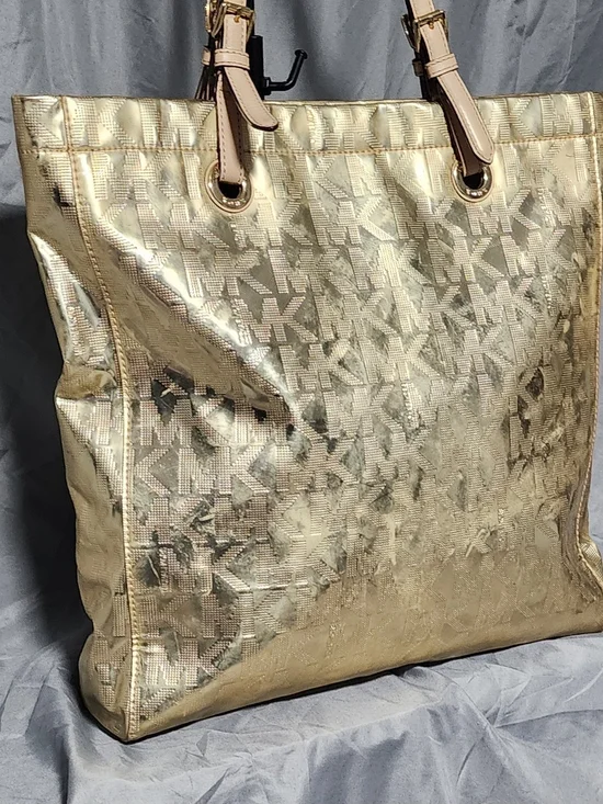 Michael Kors Pale Gold Metallic Jet Set Logo Embossed Tote Bag Shoulderbag Purse - Picture 1 of 7